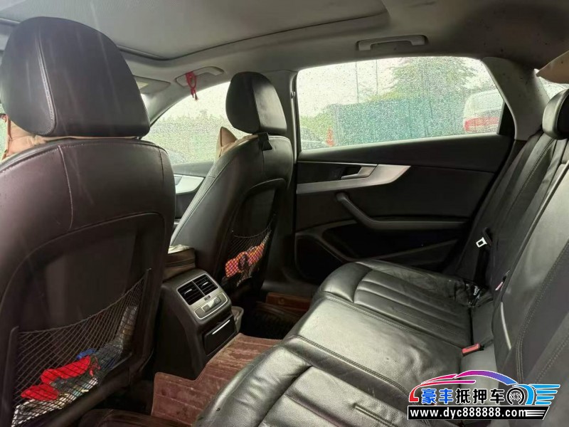 19年奥迪A4L轿车抵押车出售