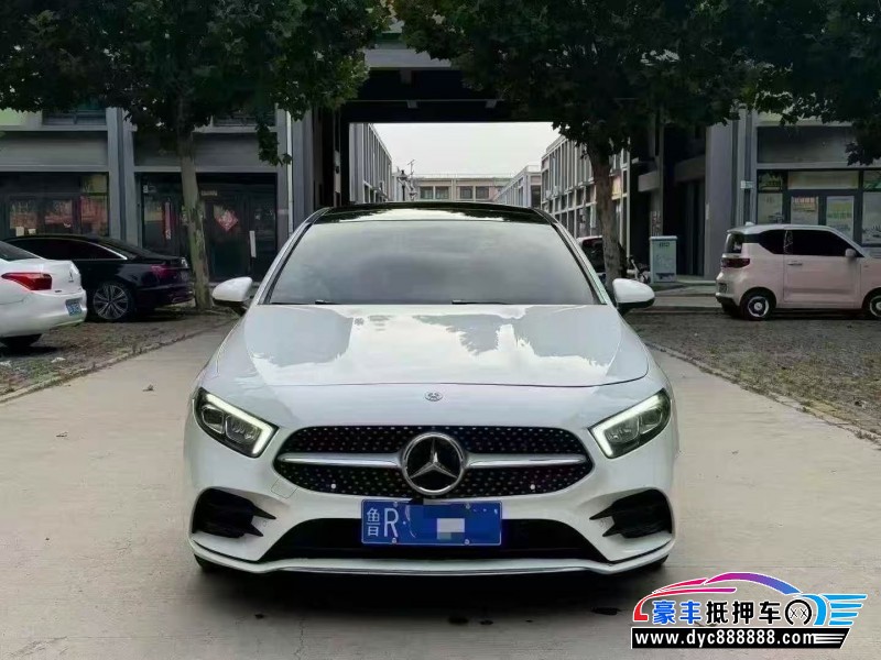 20年奔驰A轿车抵押车出售