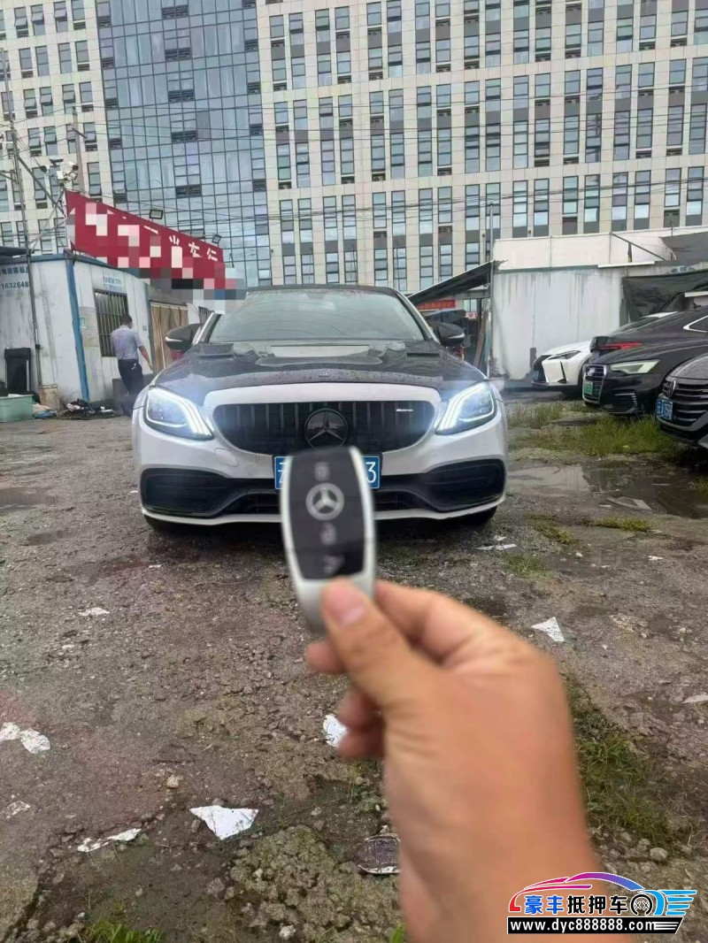18年奔驰C轿车抵押车出售