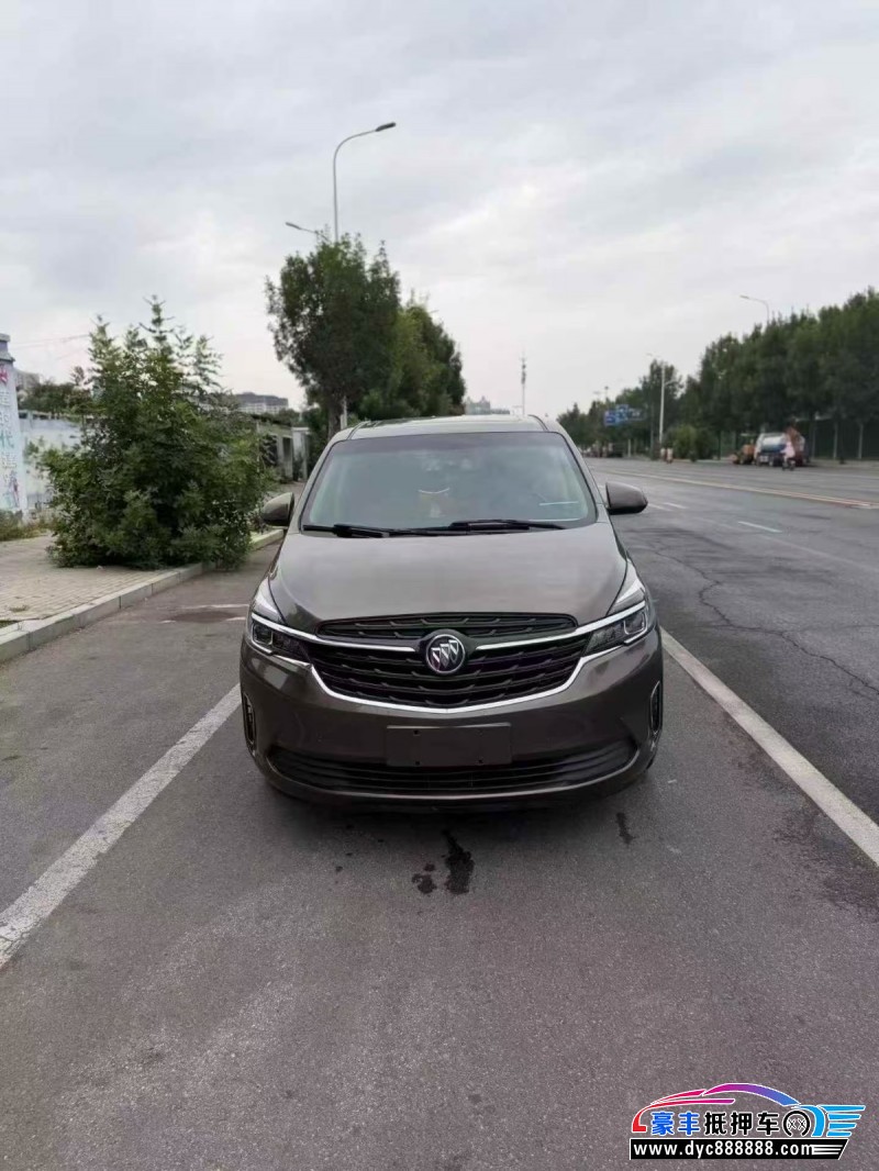 抵押车出售21年别克GL8轿车