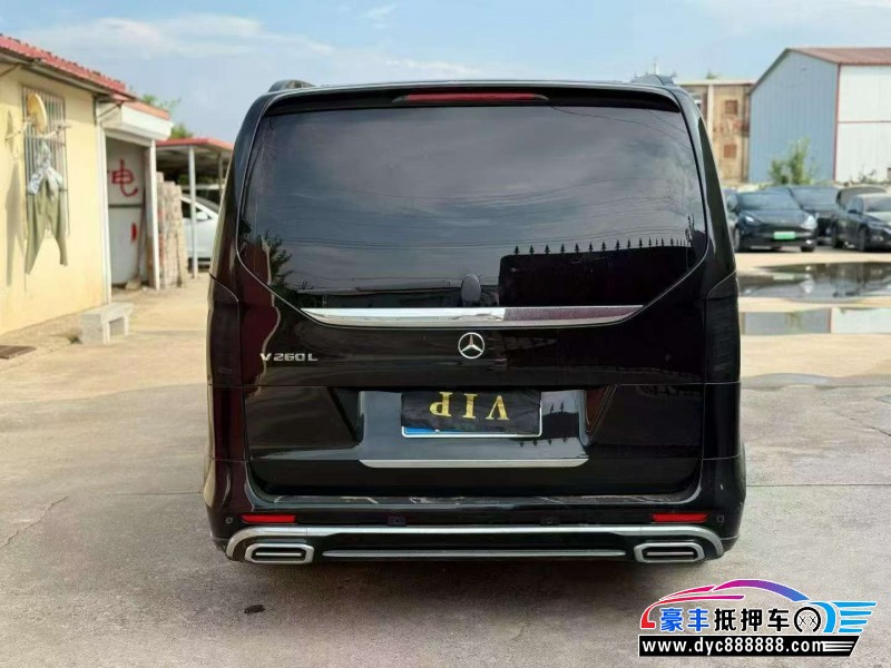 23年奔驰V轿车抵押车出售