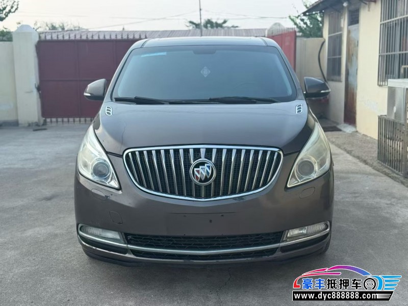抵押车出售15年别克GL8轿车