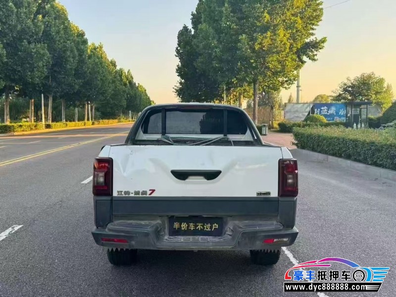 21年江铃域虎轿车抵押车出售
