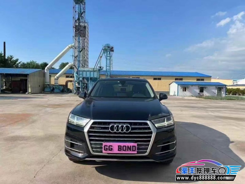 抵押车出售19年奥迪Q7轿车