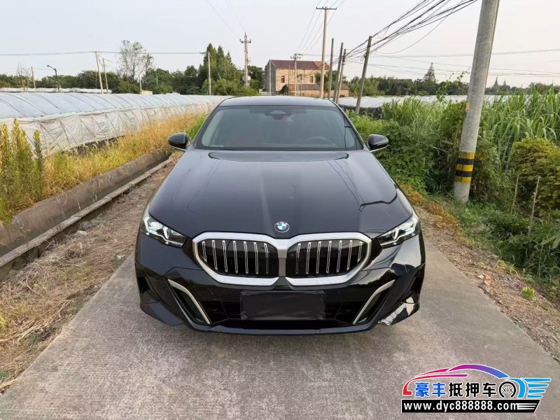 25年宝马5系轿车抵押车出售