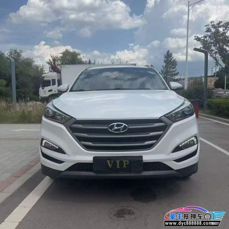 抵押车出售17年现代途胜SUV