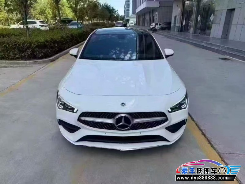 抵押车出售21年奔驰CLA轿车