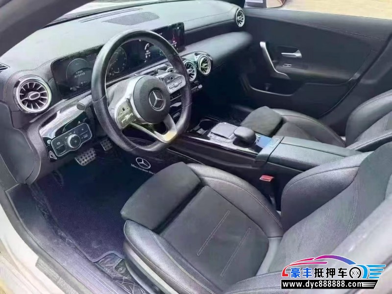 21年奔驰CLA轿车抵押车出售