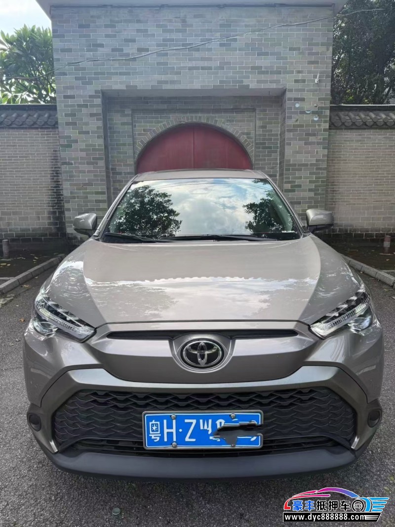 抵押车出售25年丰田锋兰达轿车