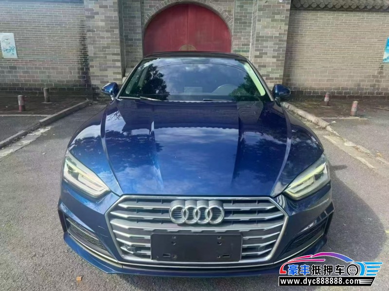 抵押车出售18年奥迪A5轿车