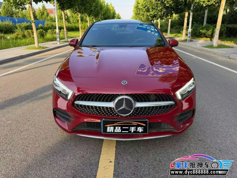 21年奔驰A轿车抵押车出售