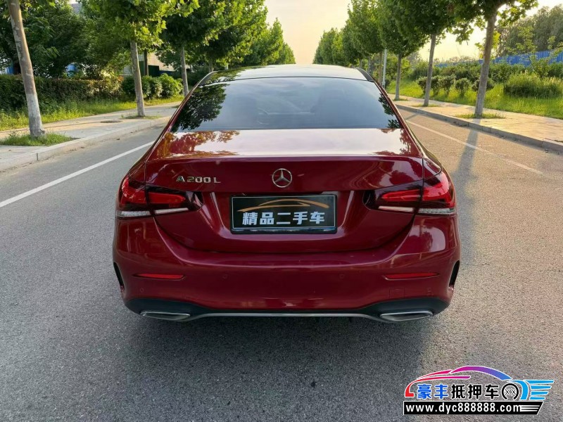 21年奔驰A轿车抵押车出售