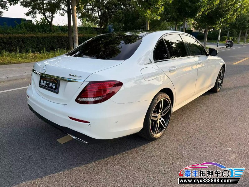 17年奔驰E轿车抵押车出售