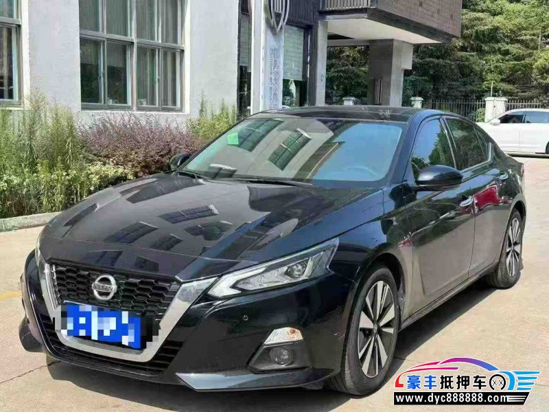 22年日产天籁轿车抵押车出售