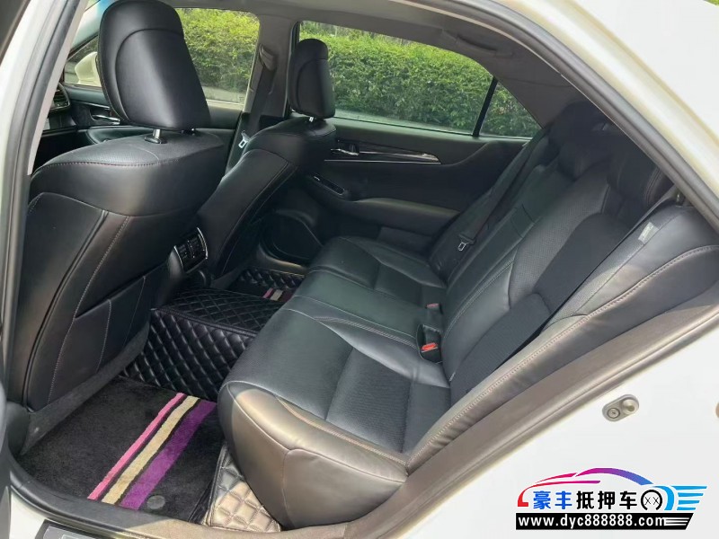 20年丰田皇冠轿车抵押车出售