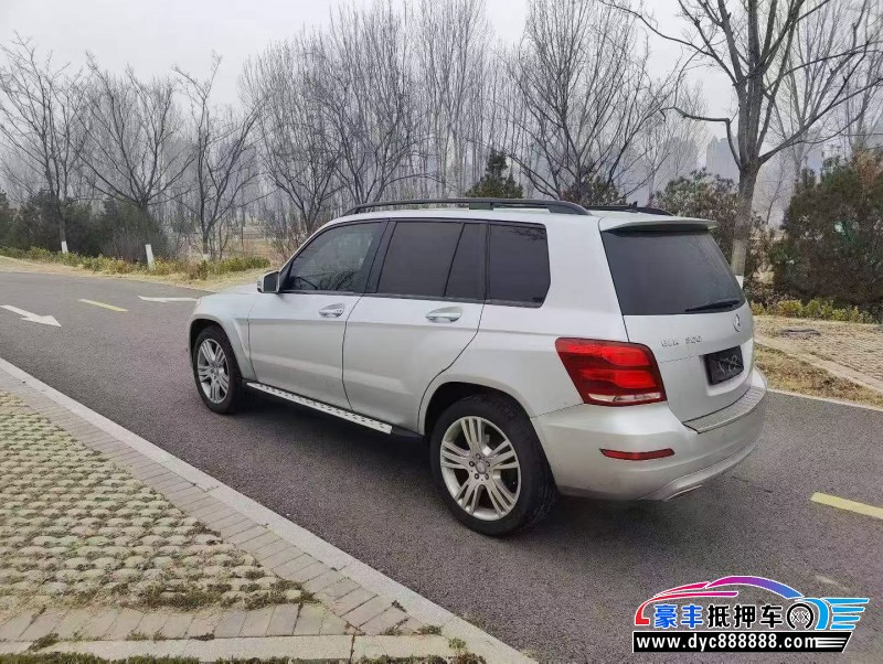 13年奔驰GLK轿车抵押车出售