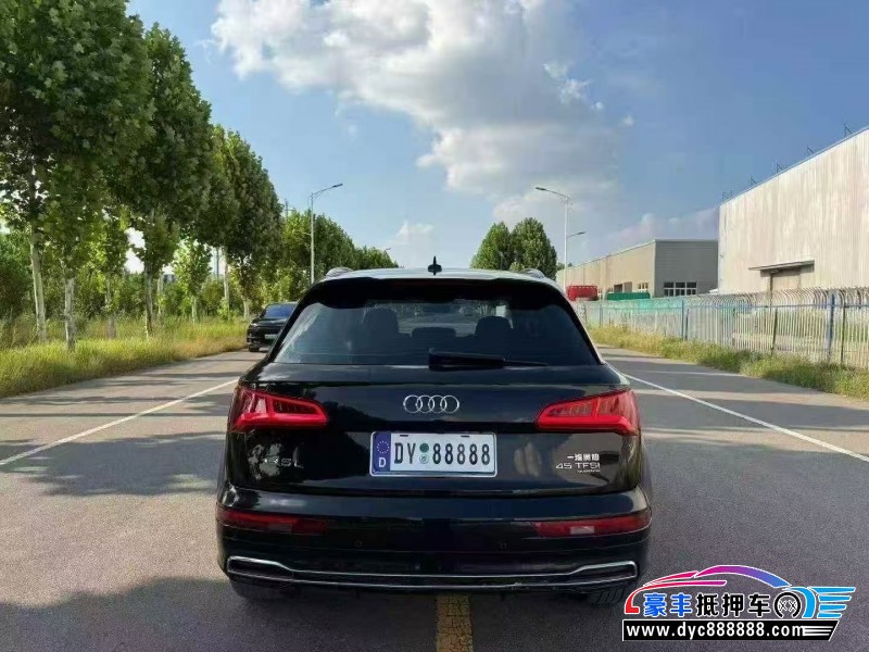 19年奥迪Q5轿车抵押车出售