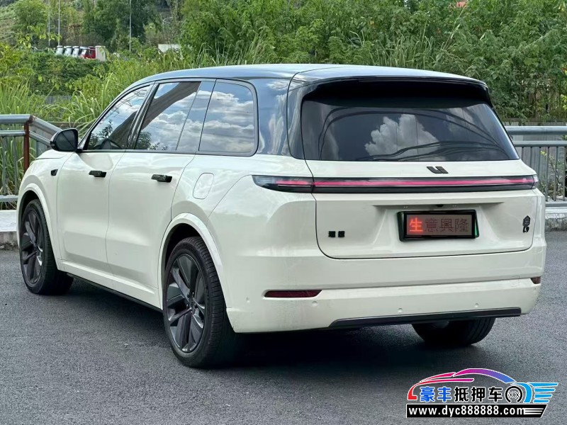 24年理想L9轿车抵押车出售
