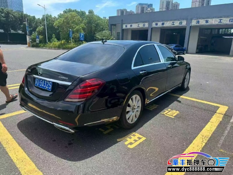 16年奔驰S轿车抵押车出售