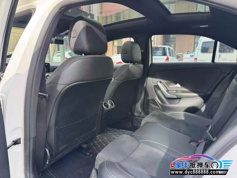 20年奔驰A轿车抵押车出售