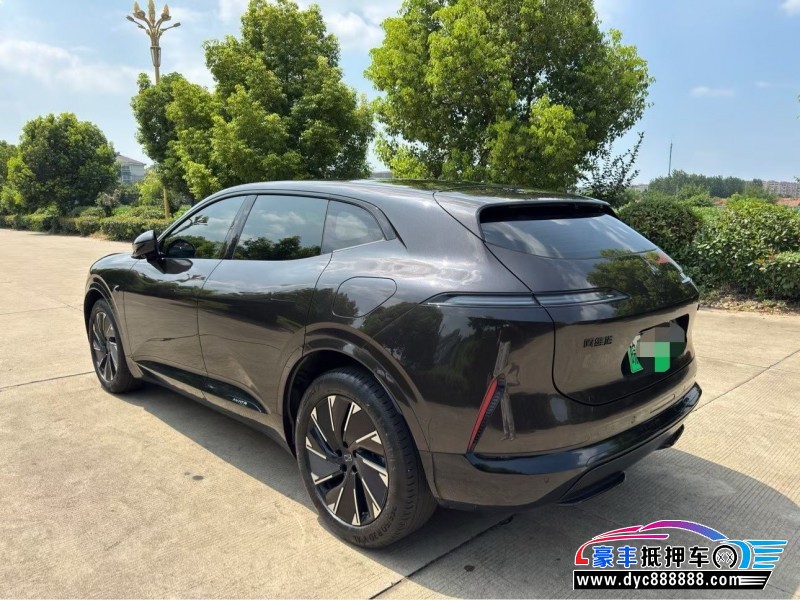 25年阿维塔07轿车抵押车出售