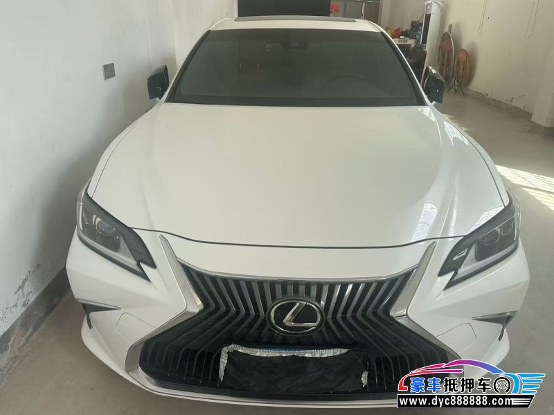抵押车出售19年雷克萨斯ES轿车