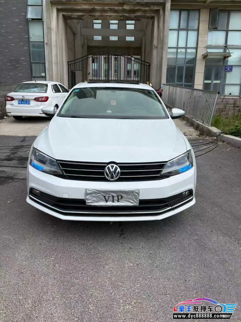 抵押车出售19年大众速腾轿车
