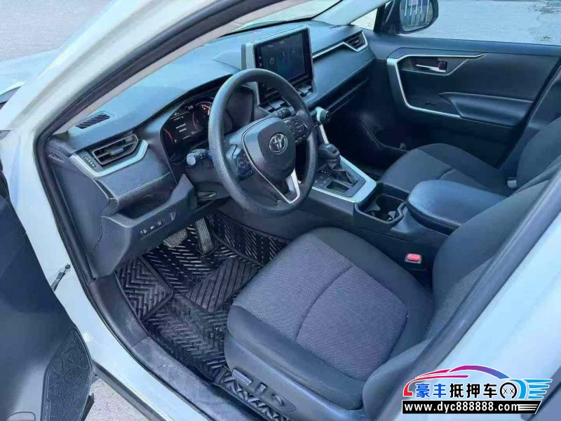 20年丰田RAV4轿车抵押车出售