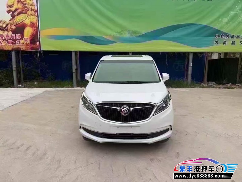 抵押车出售19年别克GL8轿车
