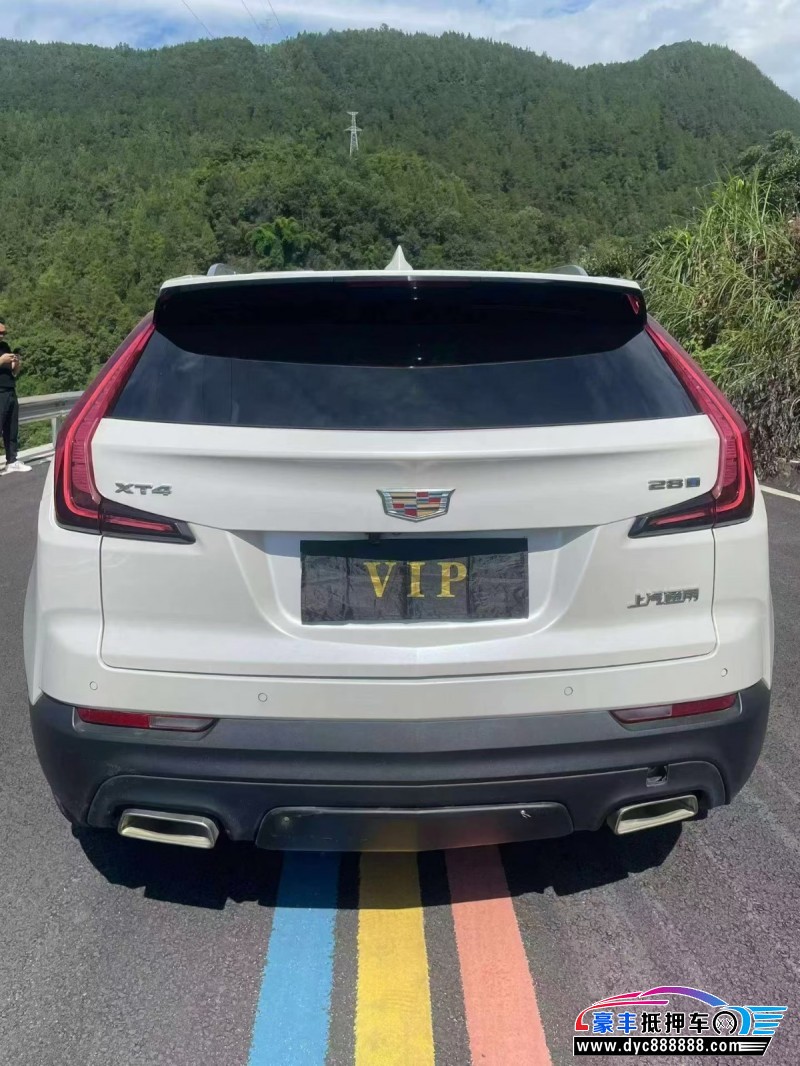 22年凯迪拉克XT4轿车抵押车出售