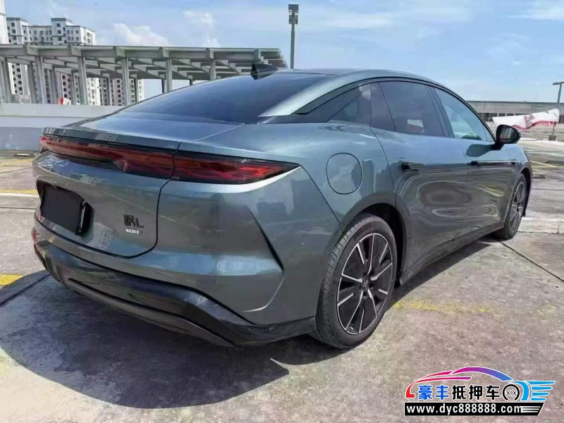 25年比亚迪汉轿车抵押车出售