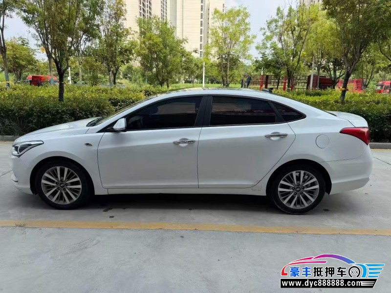 20年现代名图轿车抵押车出售