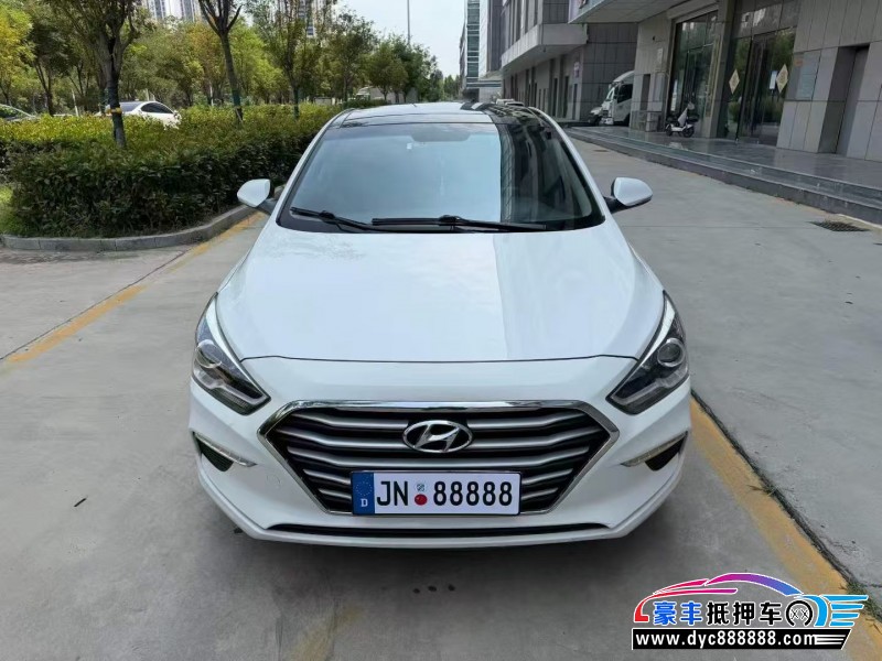 抵押车出售20年现代名图轿车