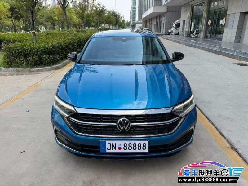 抵押车出售22年大众速腾轿车