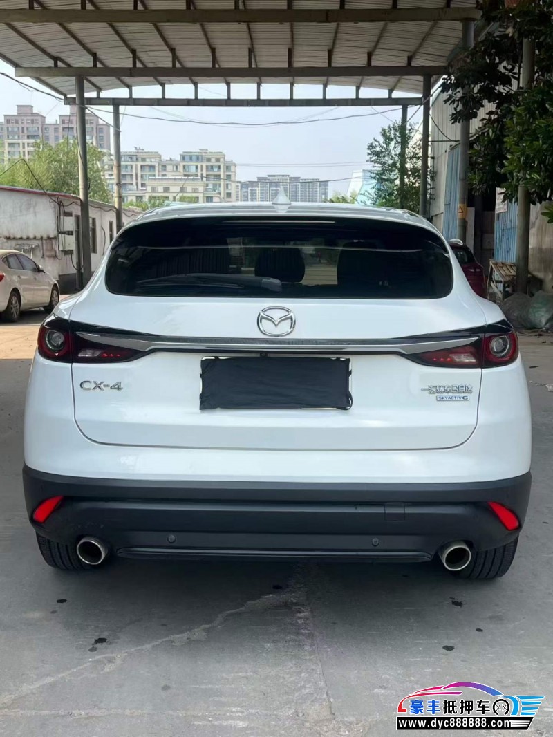 20年马自达CX-4轿车抵押车出售