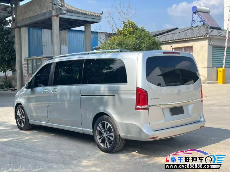 17年奔驰V轿车抵押车出售