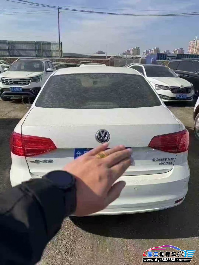 18年大众速腾轿车抵押车出售