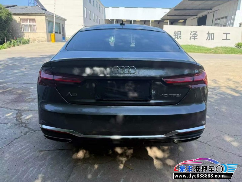 25年奥迪A5轿车抵押车出售