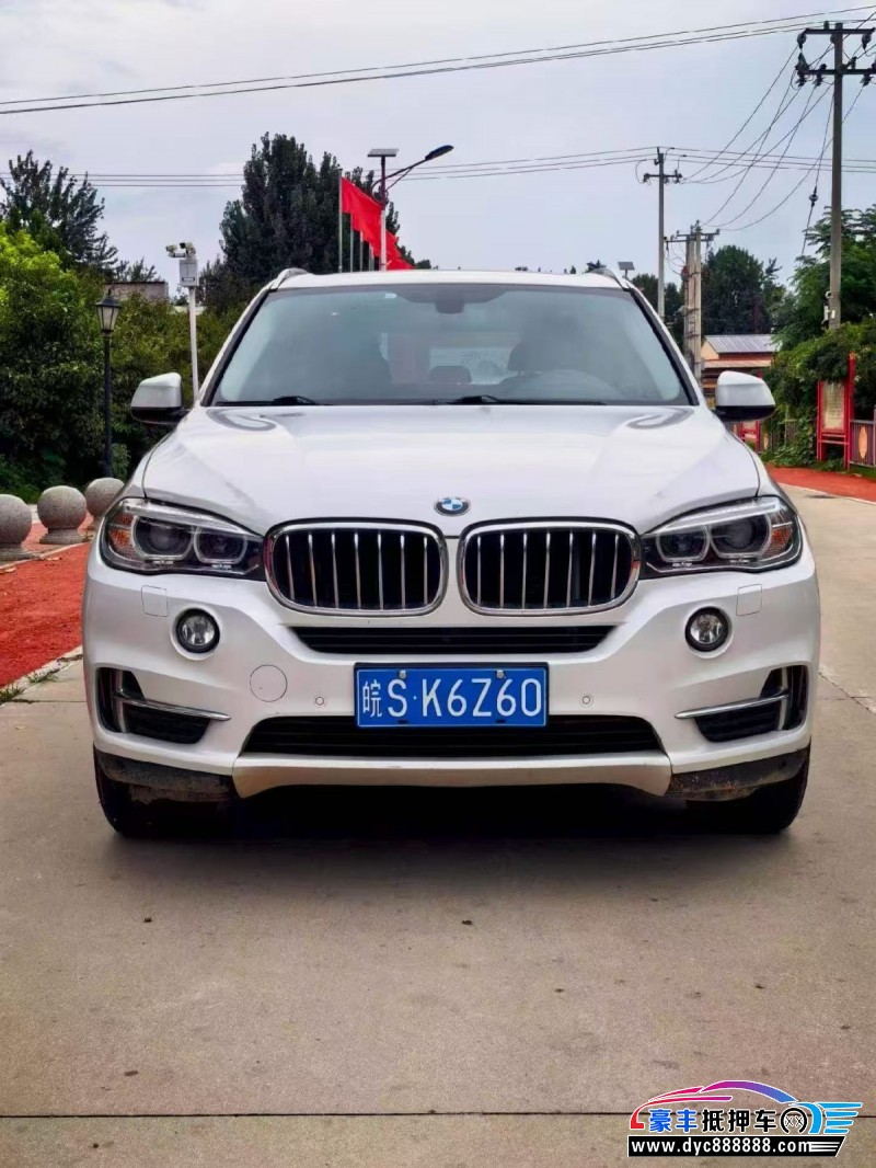 抵押车出售17年宝马X5轿车