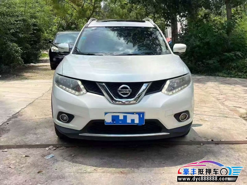 抵押车出售14年日产奇骏轿车