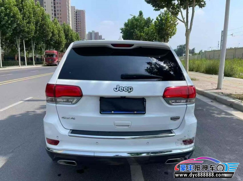 15年Jeep切诺基轿车抵押车出售
