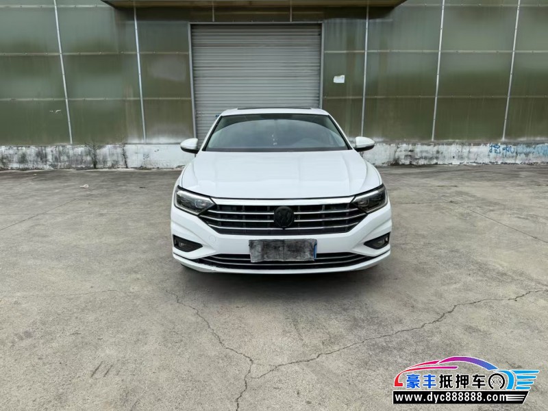 抵押车出售22年大众速腾轿车