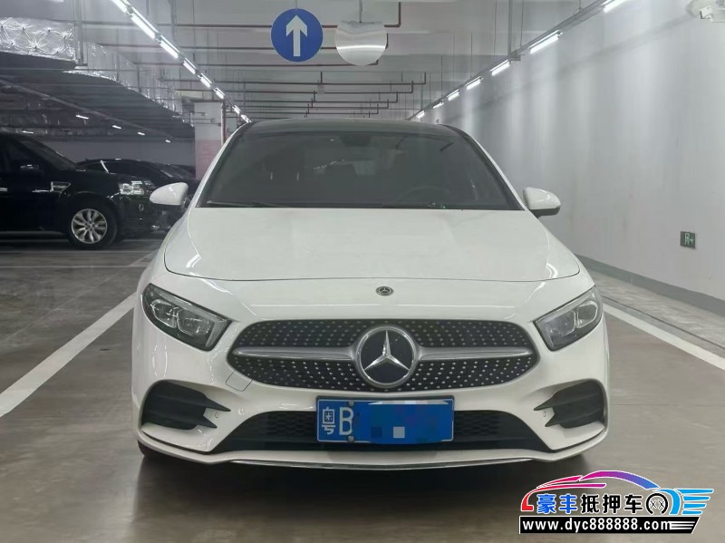 抵押车出售20年奔驰A轿车