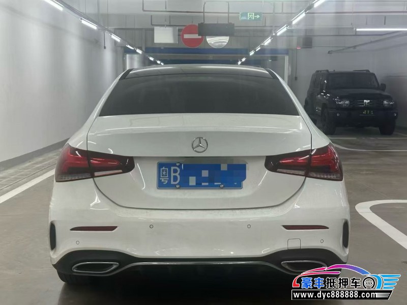 20年奔驰A轿车抵押车出售