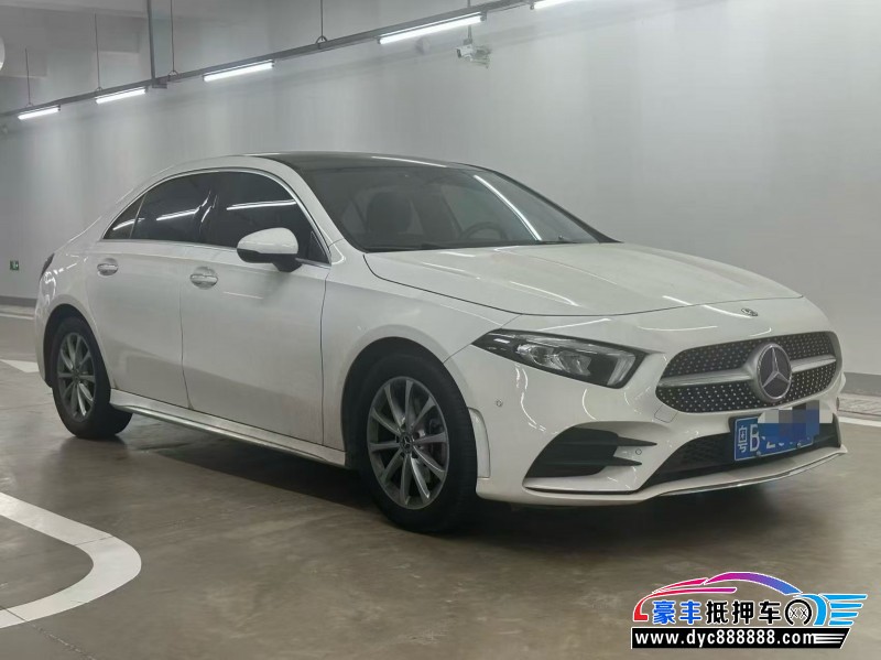 20年奔驰A轿车抵押车出售