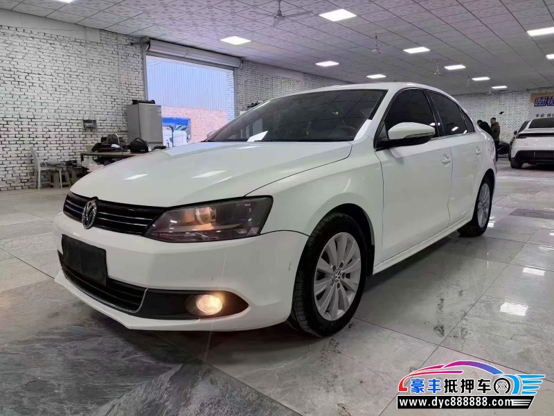 13年大众速腾轿车抵押车出售