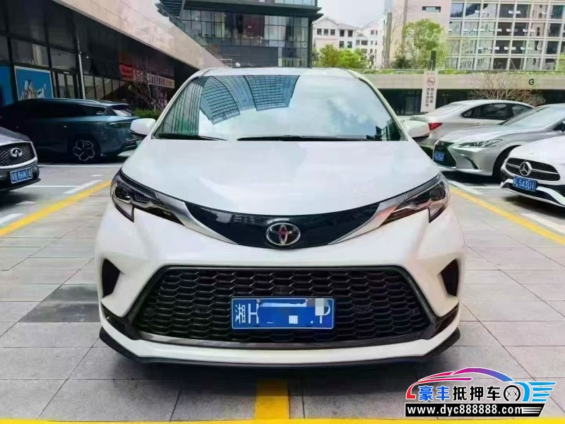 抵押车出售24年丰田格瑞维亚轿车