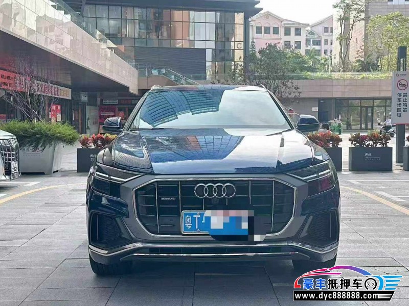 21年奥迪Q8轿车抵押车出售