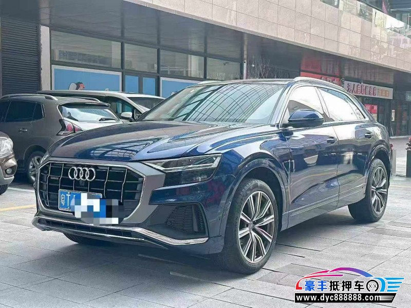 21年奥迪Q8轿车抵押车出售