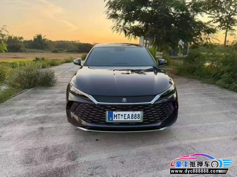 抵押车出售24年比亚迪秦轿车